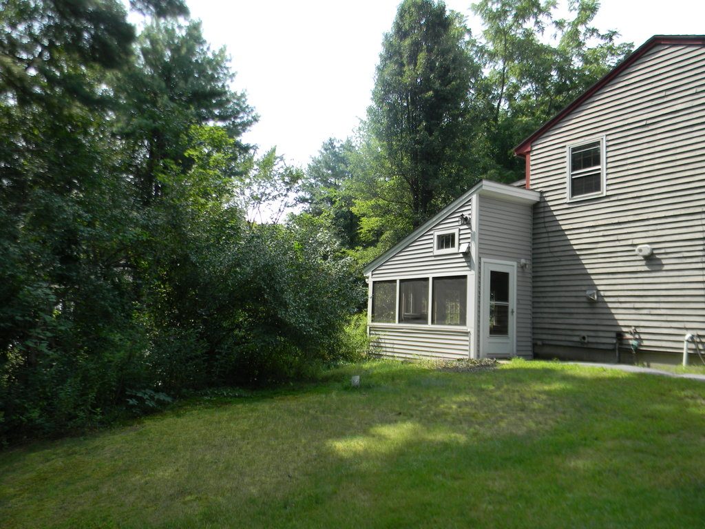 Hudson Condex for Sale 87A Pelham Rd Hudson NH 03051 (26) Southern NH