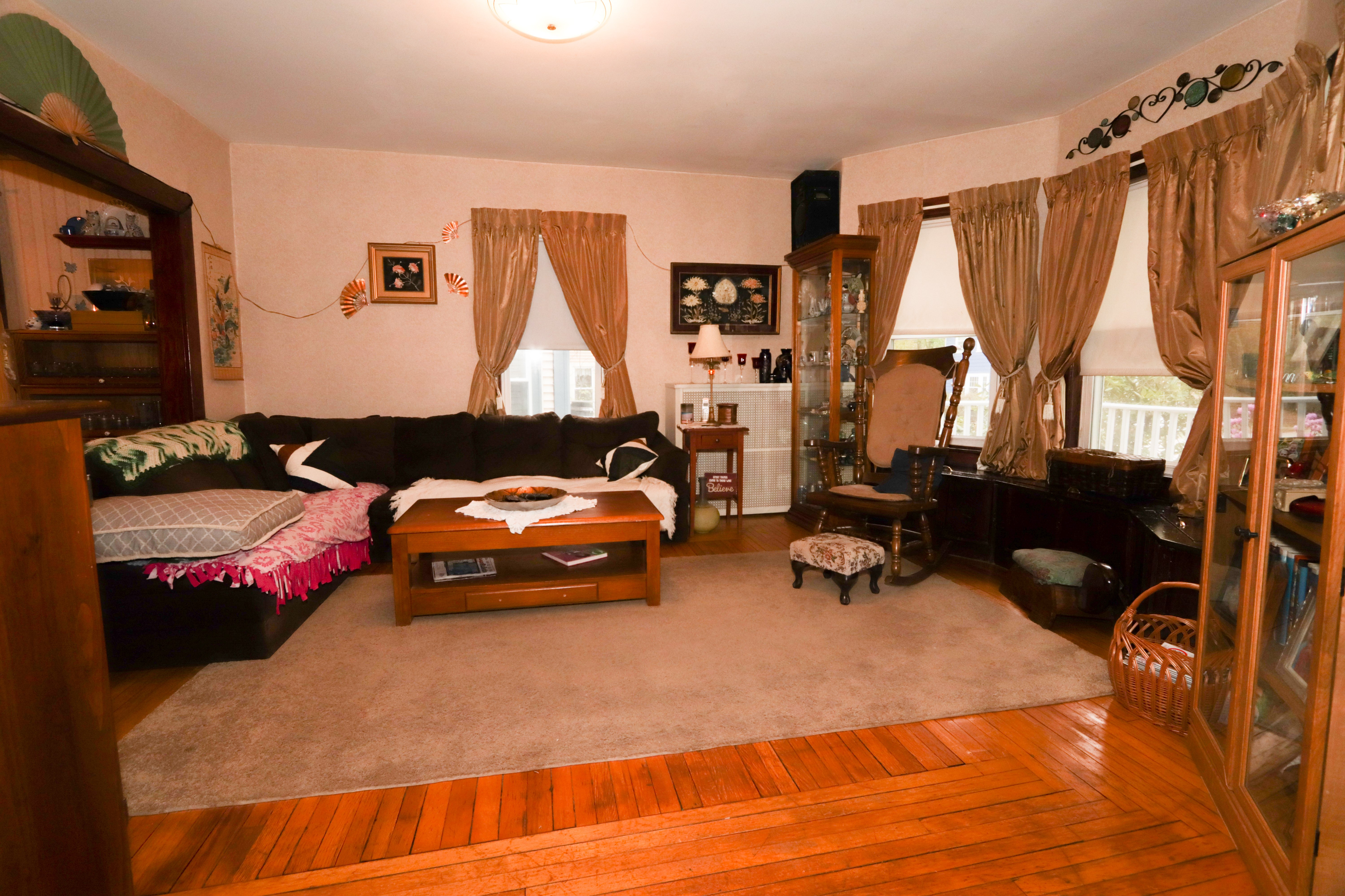 South Nashua House for Sale 34.5 Russell Ave Nashua NH 03060 living room South Nashua House for Sale 34.5 Russell Ave Nashua NH 03060 living room