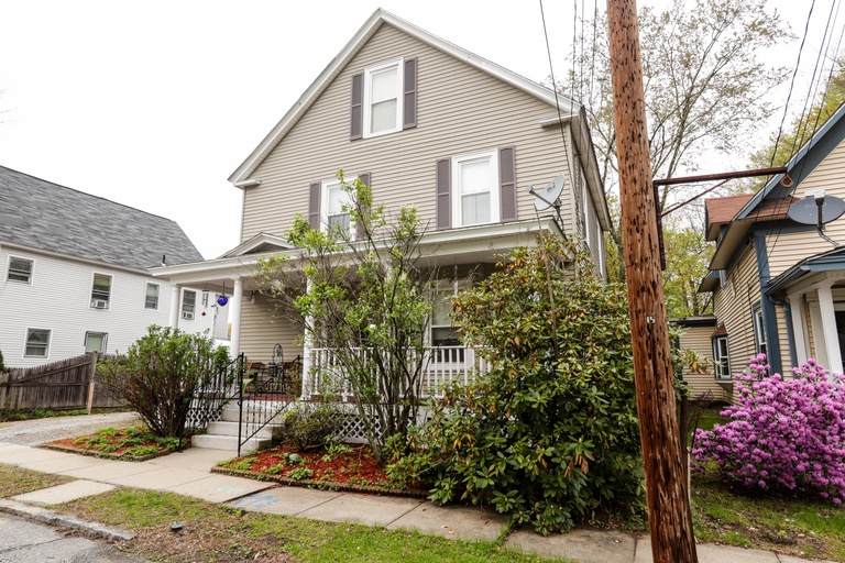 South Nashua House for Sale 34.5 Russell Ave Nashua NH 03060