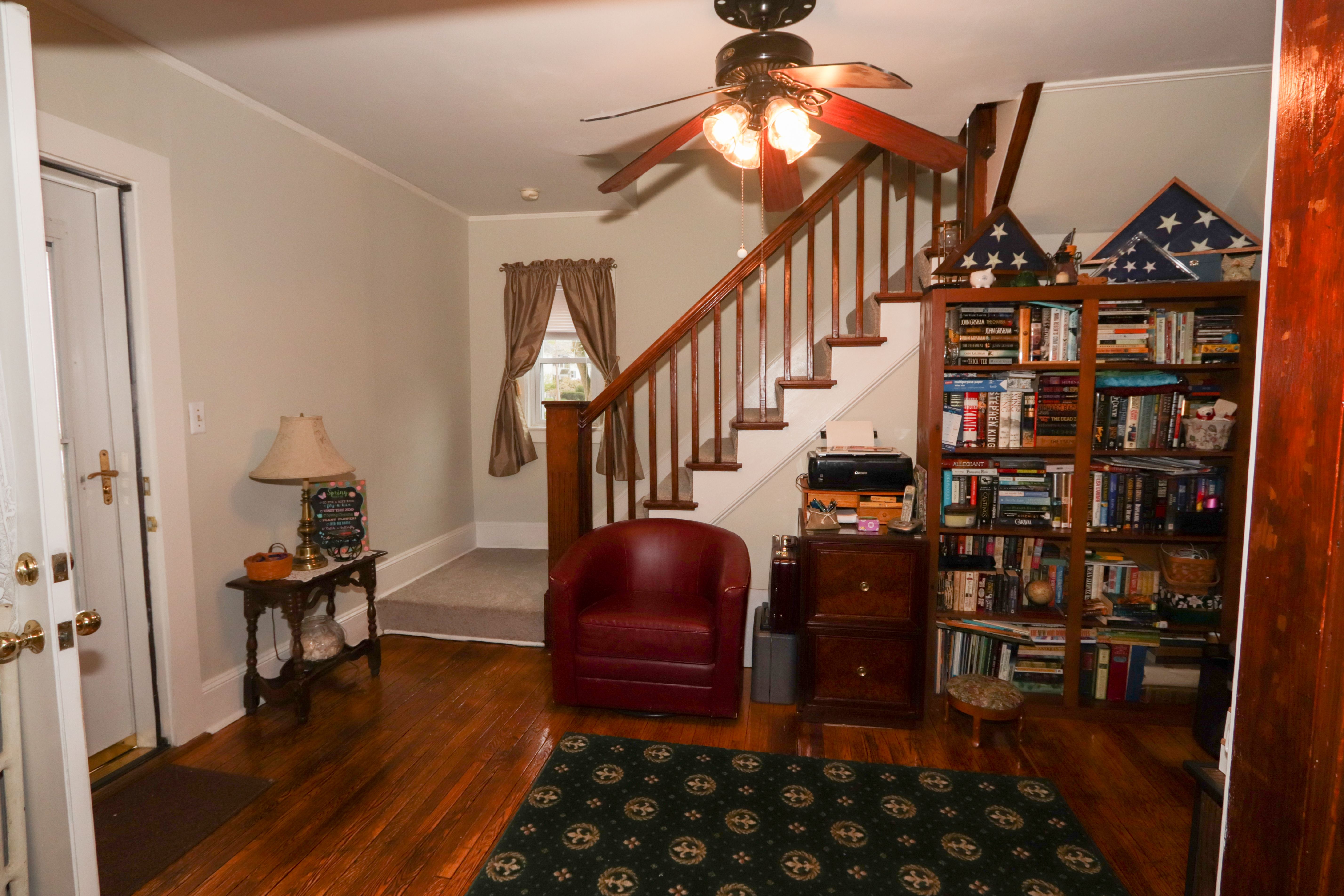 South Nashua House for Sale 34.5 Russell Ave Nashua NH 03060 foyer