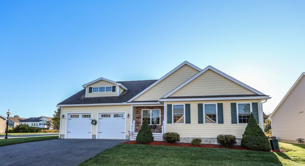 Hudson NH Adult Communities