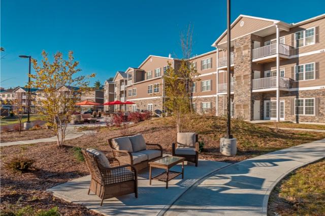 Londonderry Adult Communities Easy Living Guide (4)