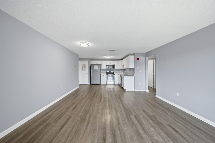 Knightsbridge Arms Condo at 5 Rodean Dr #302 Nashua NH 03063 (3) (Small)