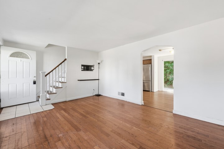 Manchester NH Condex 3 Harold St Living room (Small)