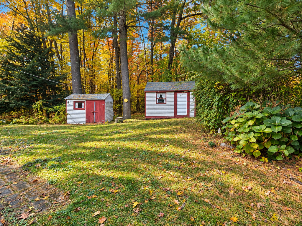 16 Lunar Ln Nashua NH 03062 Sheds (Medium)